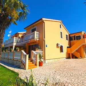 Orange 768 Apartmán